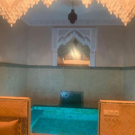 Super Riad Avec Piscine Interieure Marrakesh Luaran gambar