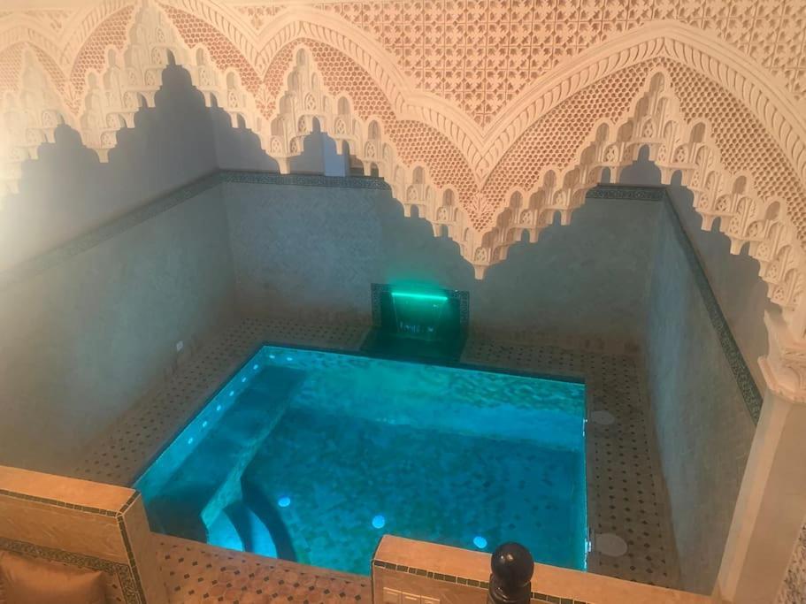 Super Riad Avec Piscine Interieure Marrakesh Luaran gambar